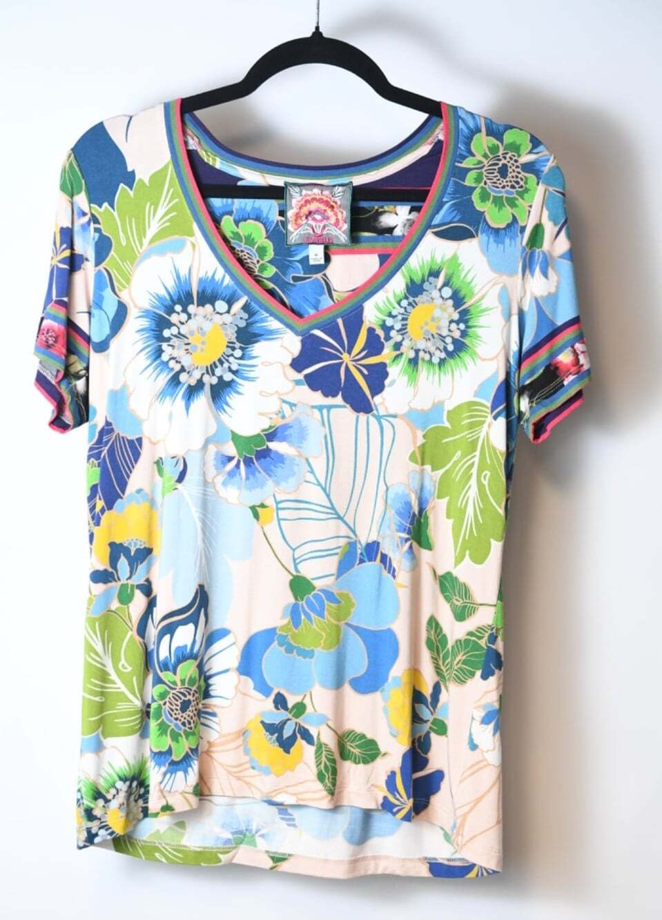 Johnny Was Multicolor Floral V-Neck Short Sleeve Women’s T-Shirt Size M